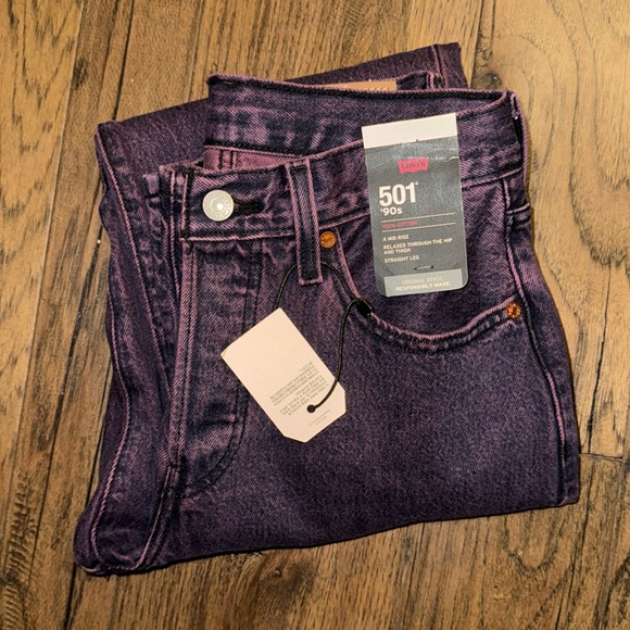 Levi's® Premium 501® ‘90S Women’s Colored Denim Jeans in Chroma Acid Purple - Picture 7 of 16
